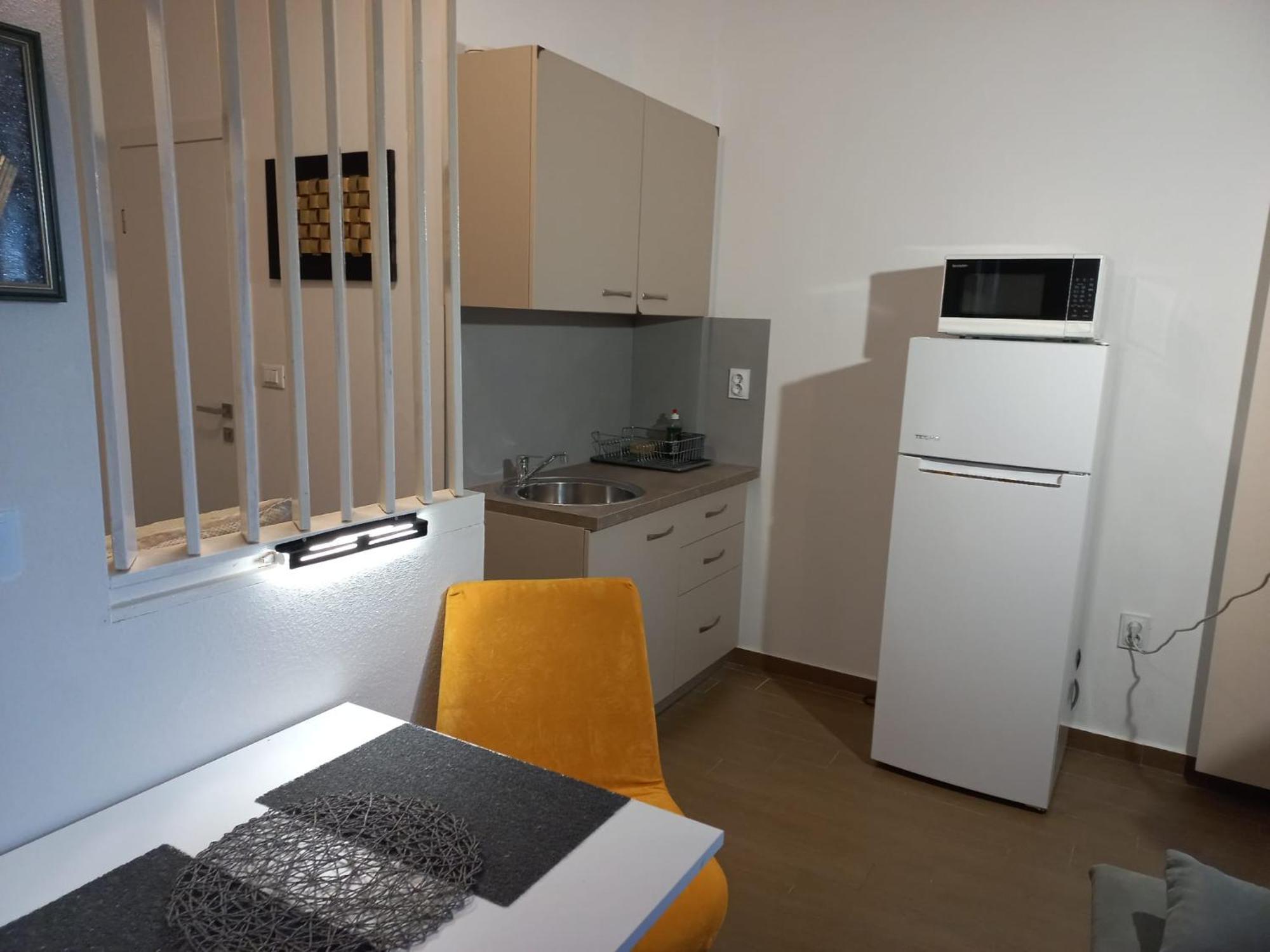 Studio Apartment With Pool Pula Bagian luar foto